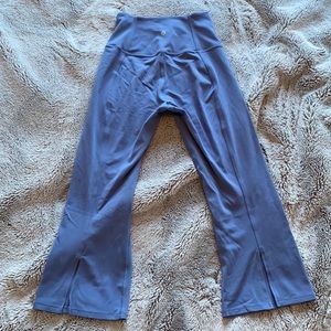 Lululemon Cropped groove pant, 19” inseam, nulu, water drop colour, never worn